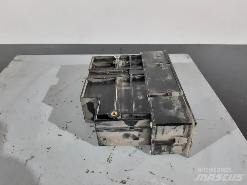 CAT 320C Cabine si interior