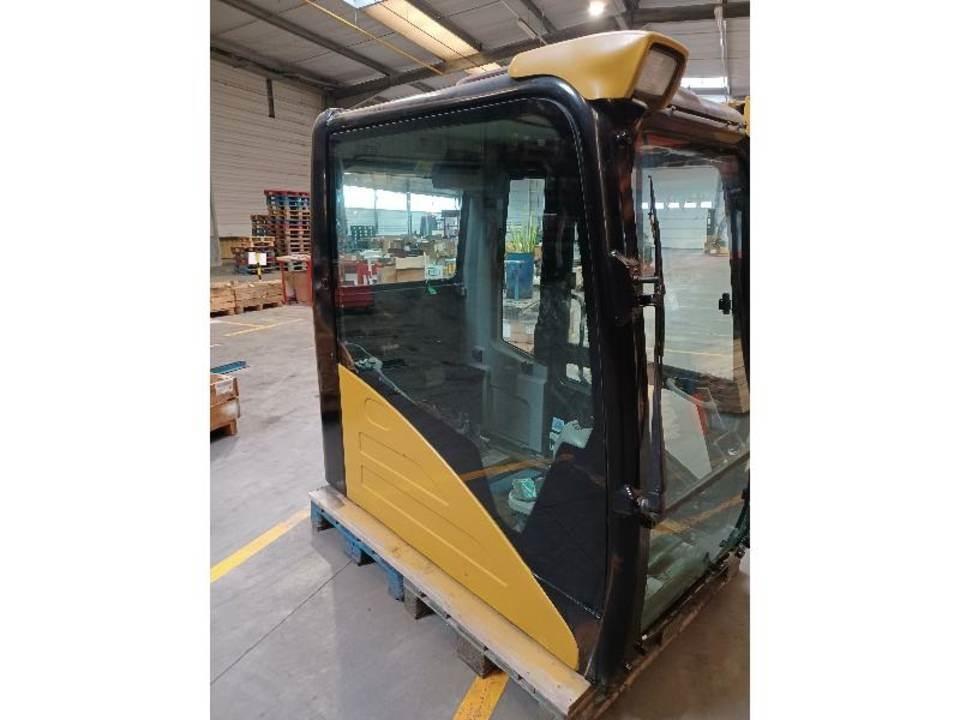 CAT 320DL Cabine si interior