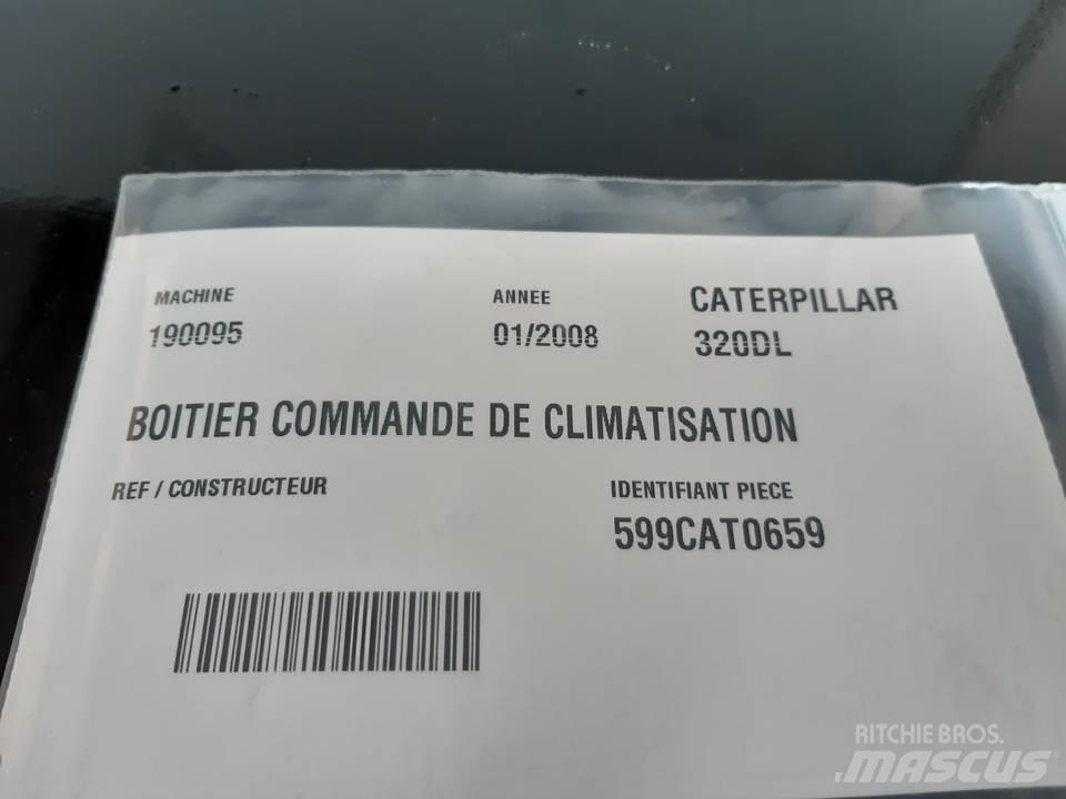 CAT 320DL Cabine si interior