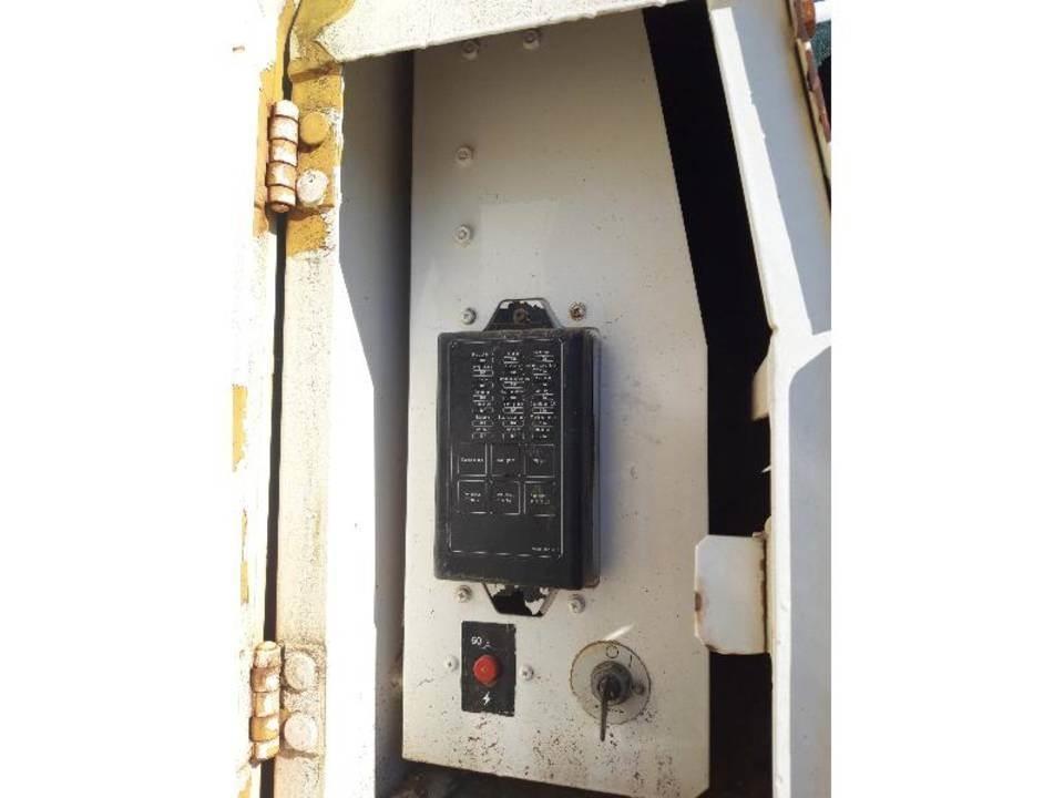 CAT 325LN Cabine si interior