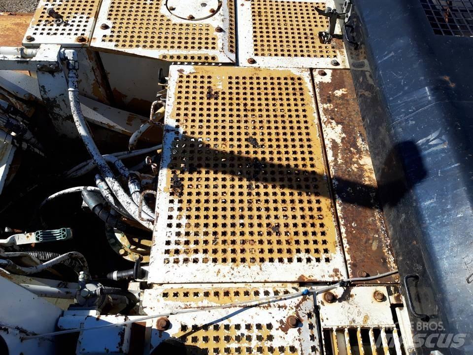 CAT 325LN Cabine si interior