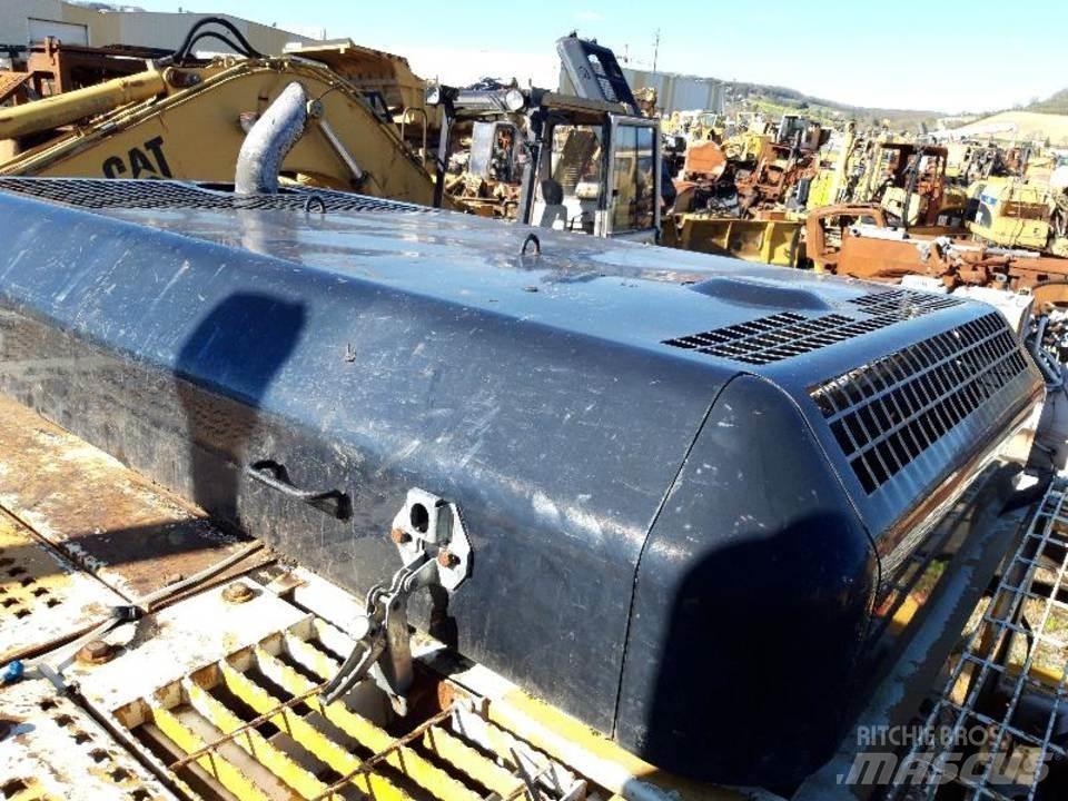 CAT 325LN Cabine si interior