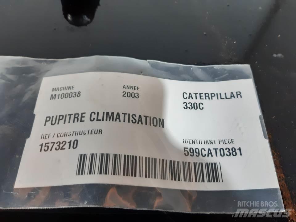 CAT 330C Cabine si interior