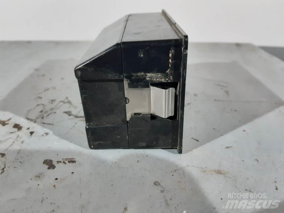 CAT 330C Cabine si interior