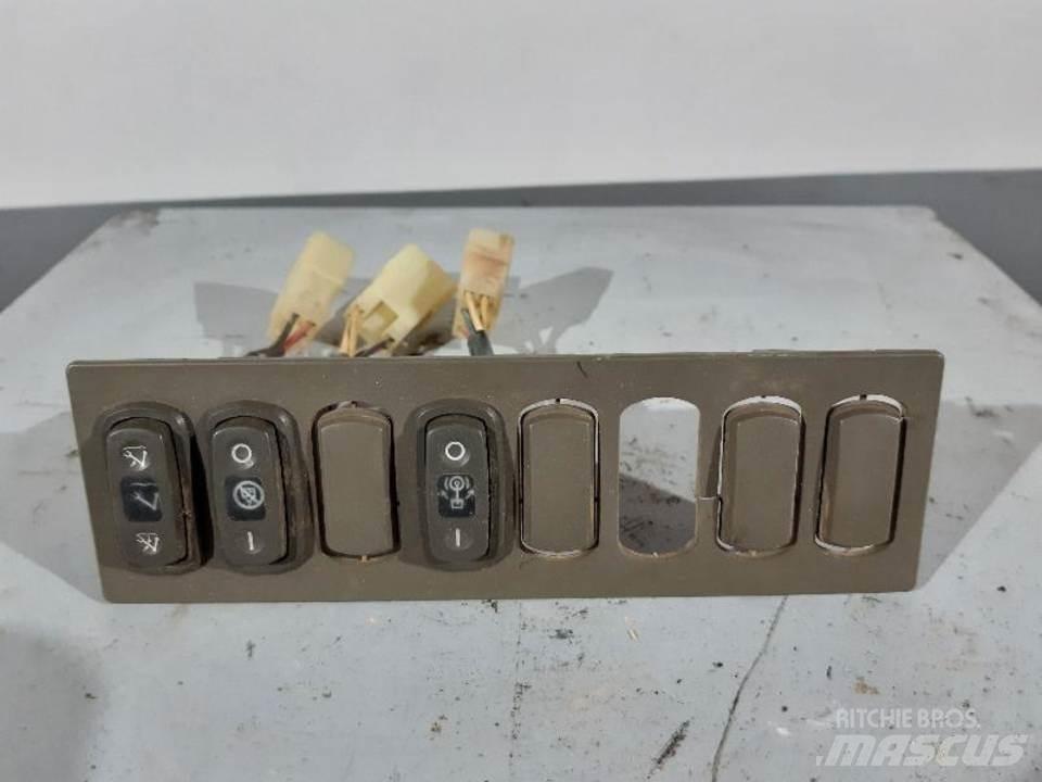 CAT 330C Cabine si interior