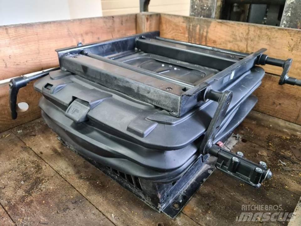 CAT 336DL Cabine si interior