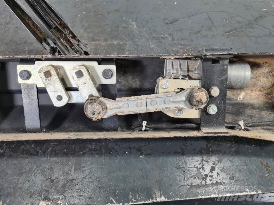 CAT 336DL Cabine si interior