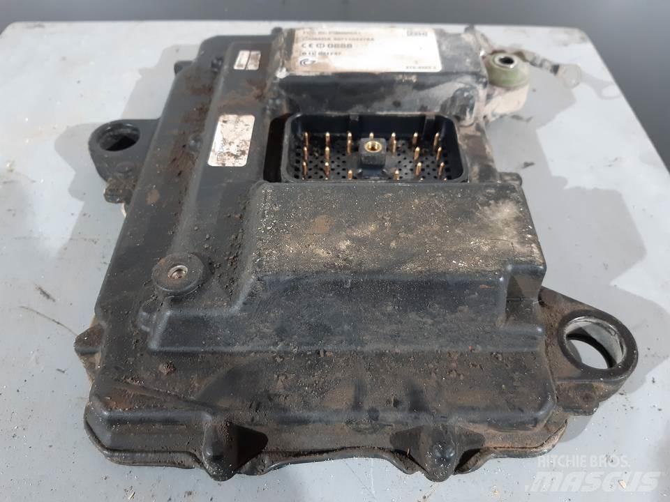 CAT 345C Cabine si interior