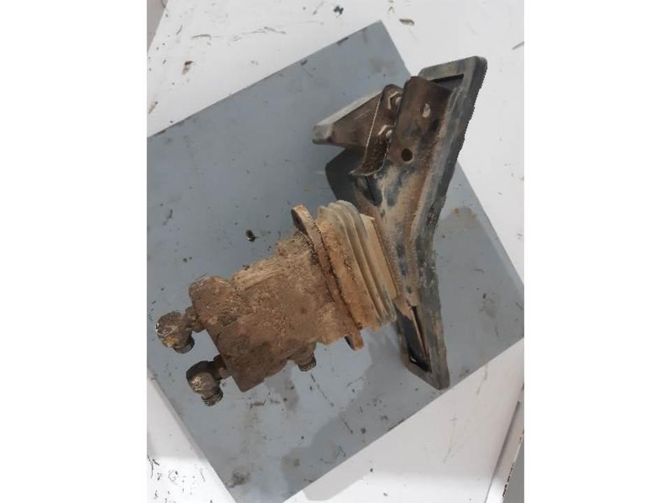 CAT 350 Cabine si interior