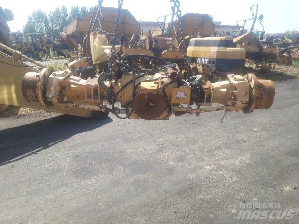 CAT 438B Transmisie