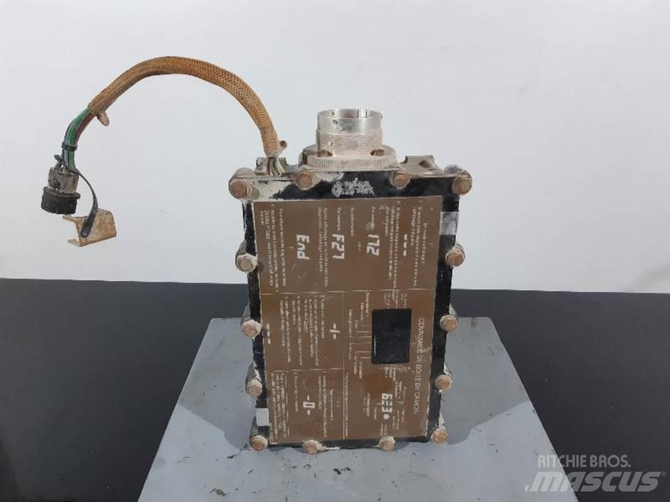 CAT 769 Cabine si interior