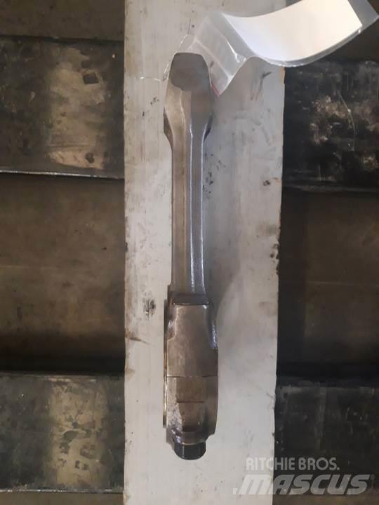 CAT 826C Motoare