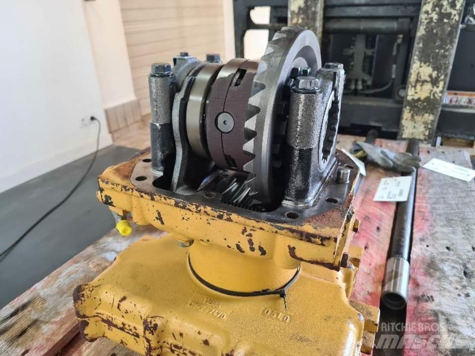 CAT 906H Transmisie