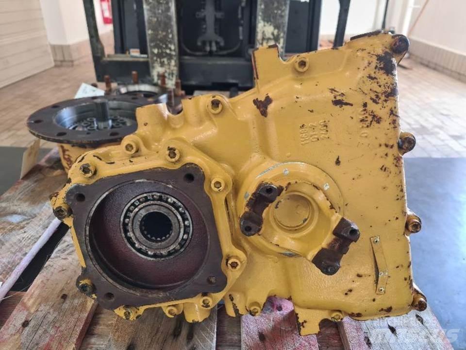 CAT 906H Transmisie
