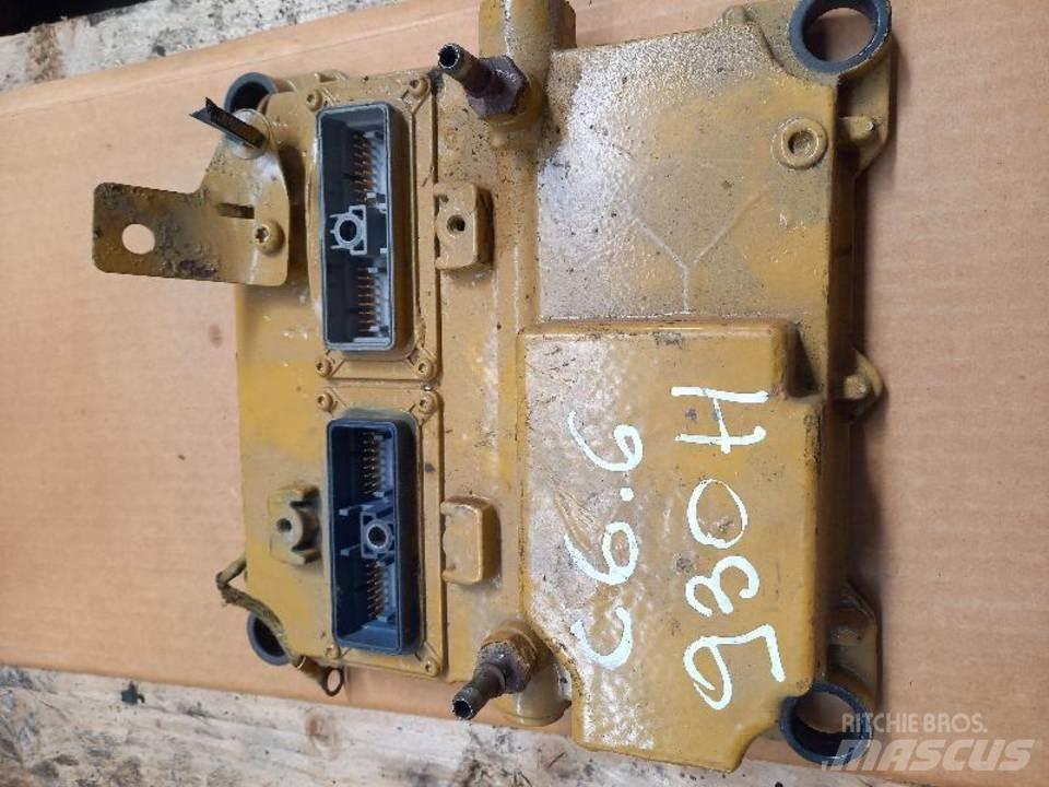 CAT 930H Cabine si interior