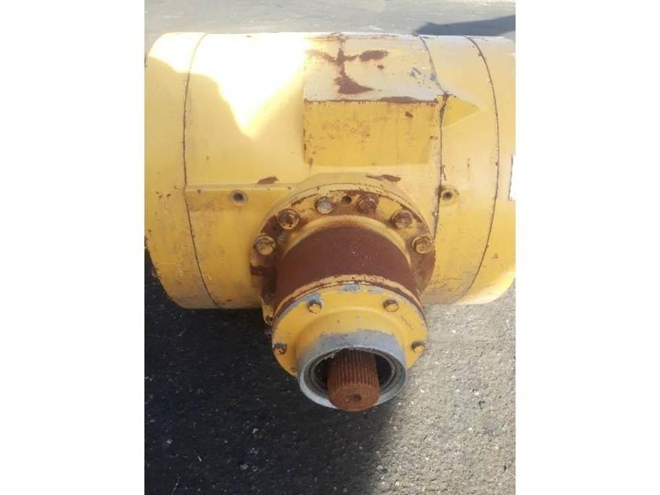 CAT 966H Transmisie