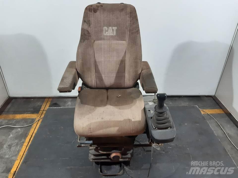 CAT M312 Cabine si interior