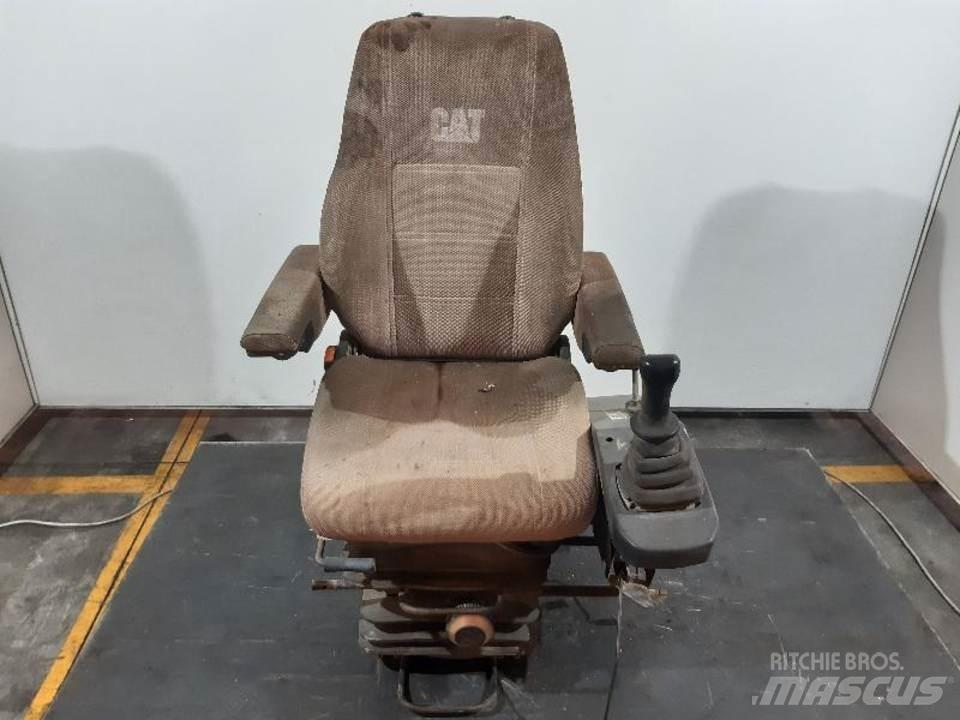 CAT M312 Cabine si interior