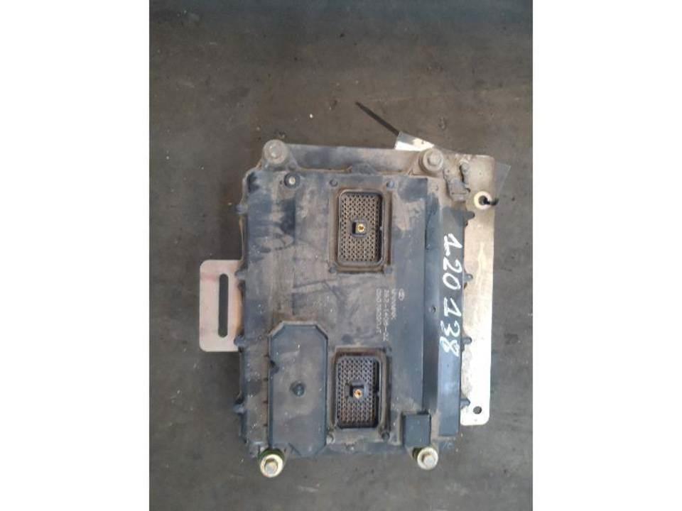CAT M316D Cabine si interior