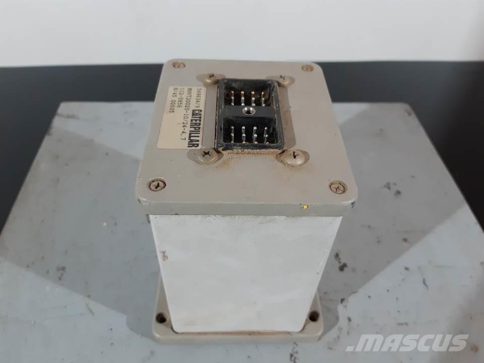 CAT M318 Cabine si interior