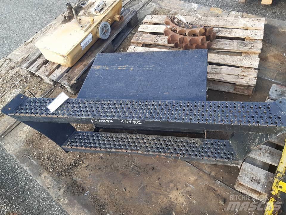 CAT M318C Cabine si interior