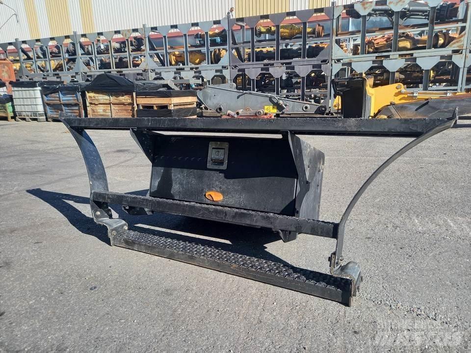 CAT M320F Cabine si interior