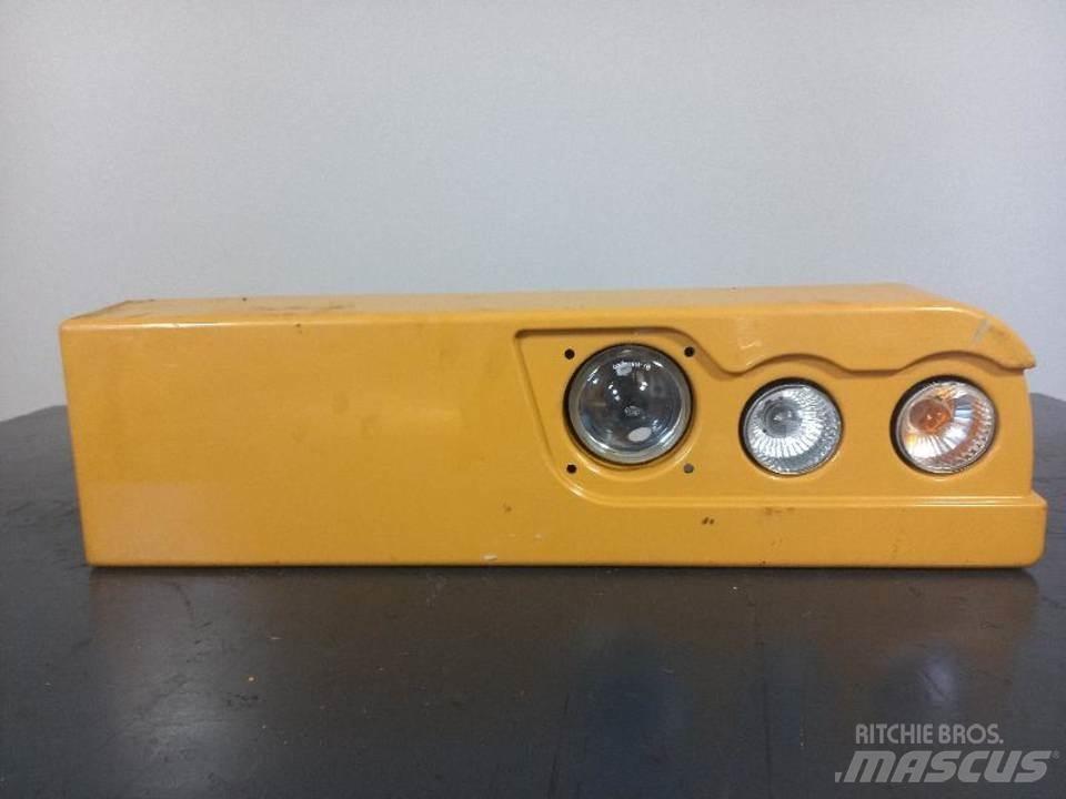 CAT M320F Cabine si interior