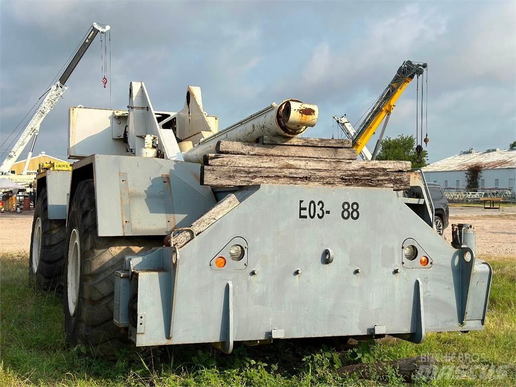 Terex RT 775 Macara teren accidentat