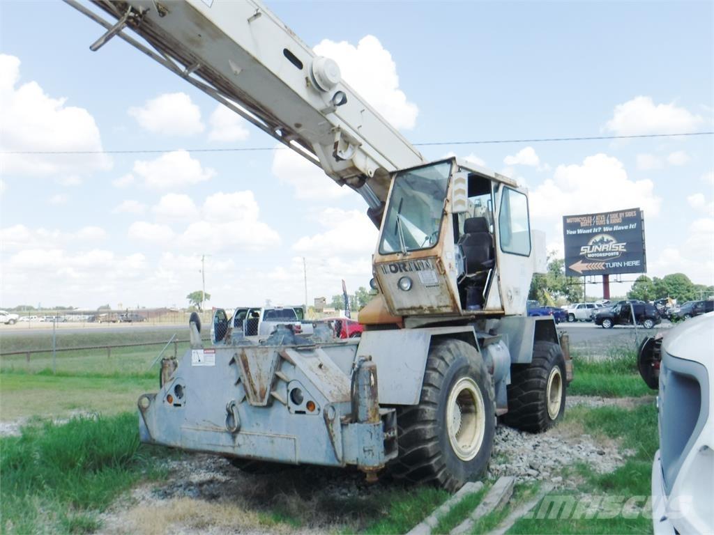 Lorain LRT 275D Macara teren accidentat