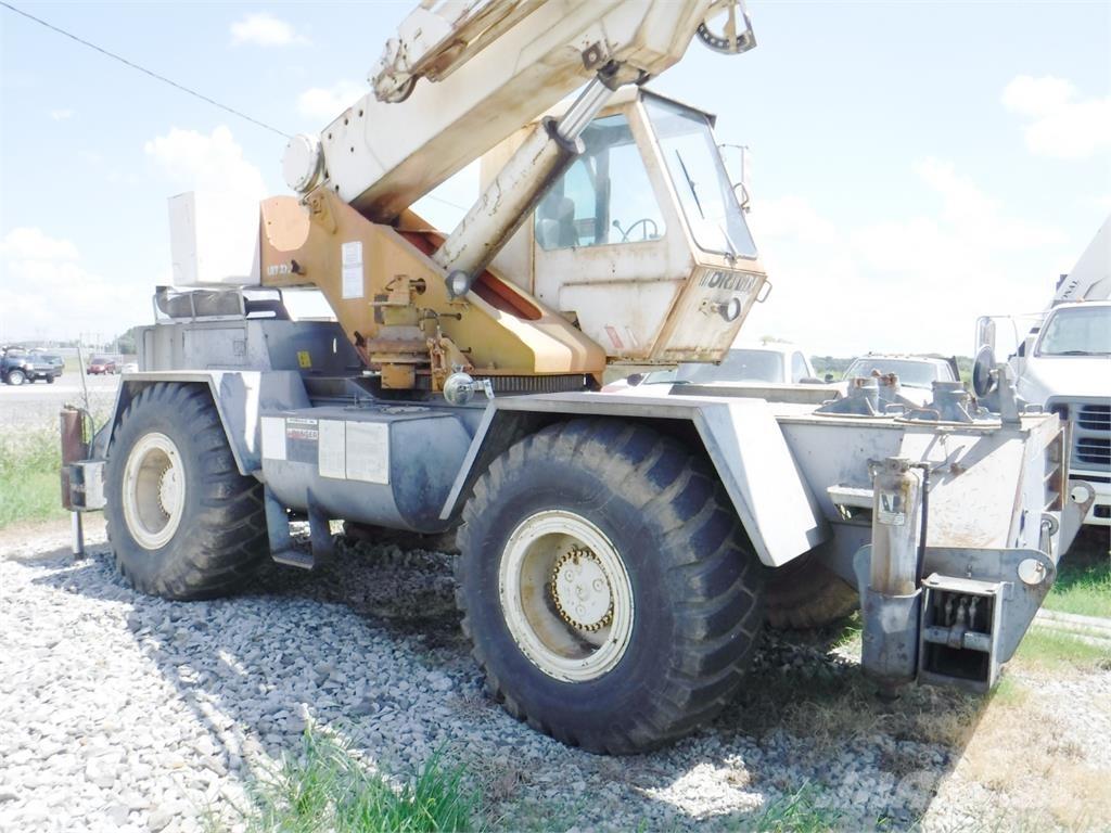 Lorain LRT 275D Macara teren accidentat