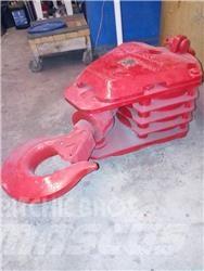Lorain MCH 230E Macara pentru orice teren