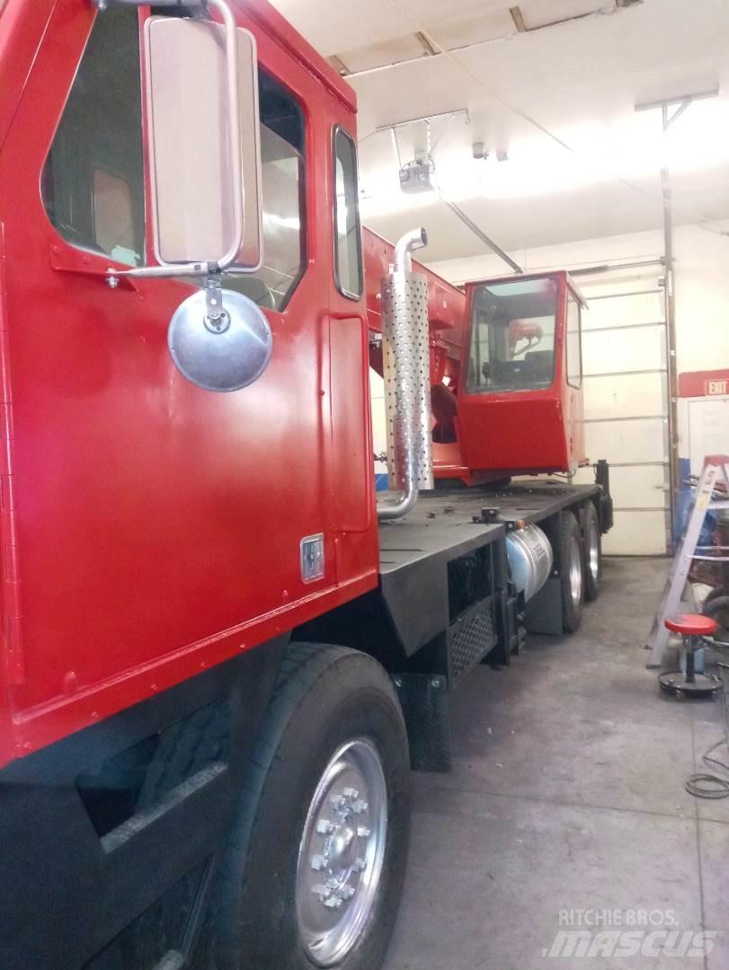 Lorain MCH 230E Macara pentru orice teren