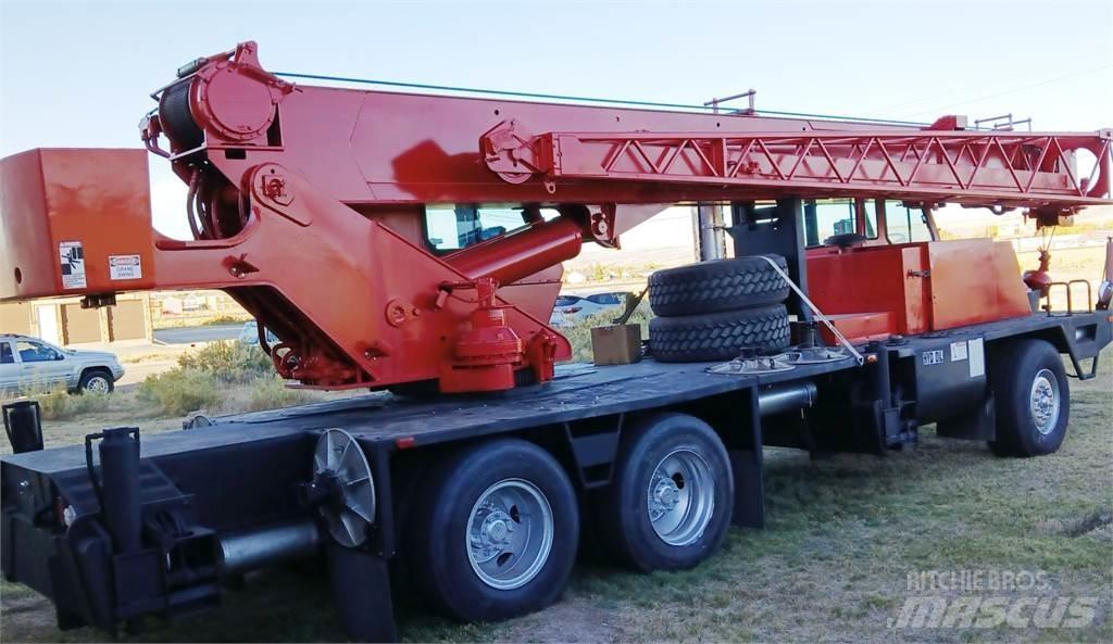 Lorain MCH 230E Macara pentru orice teren