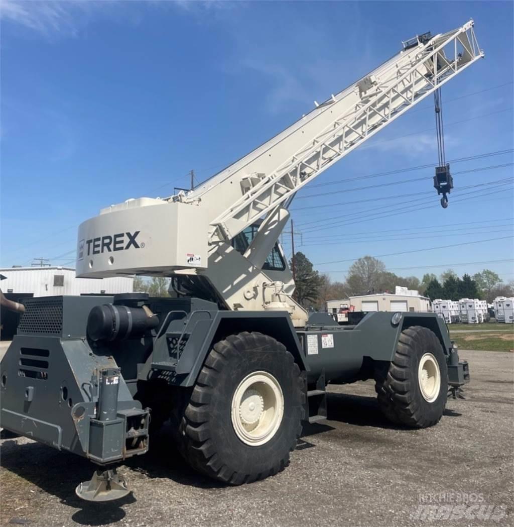 Terex RT 335 Macara teren accidentat