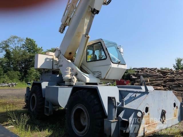 Terex RT230E Macara teren accidentat