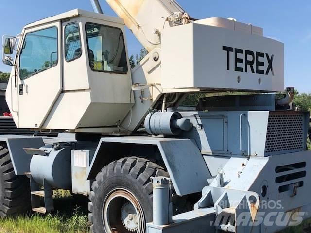 Terex RT230E Macara teren accidentat