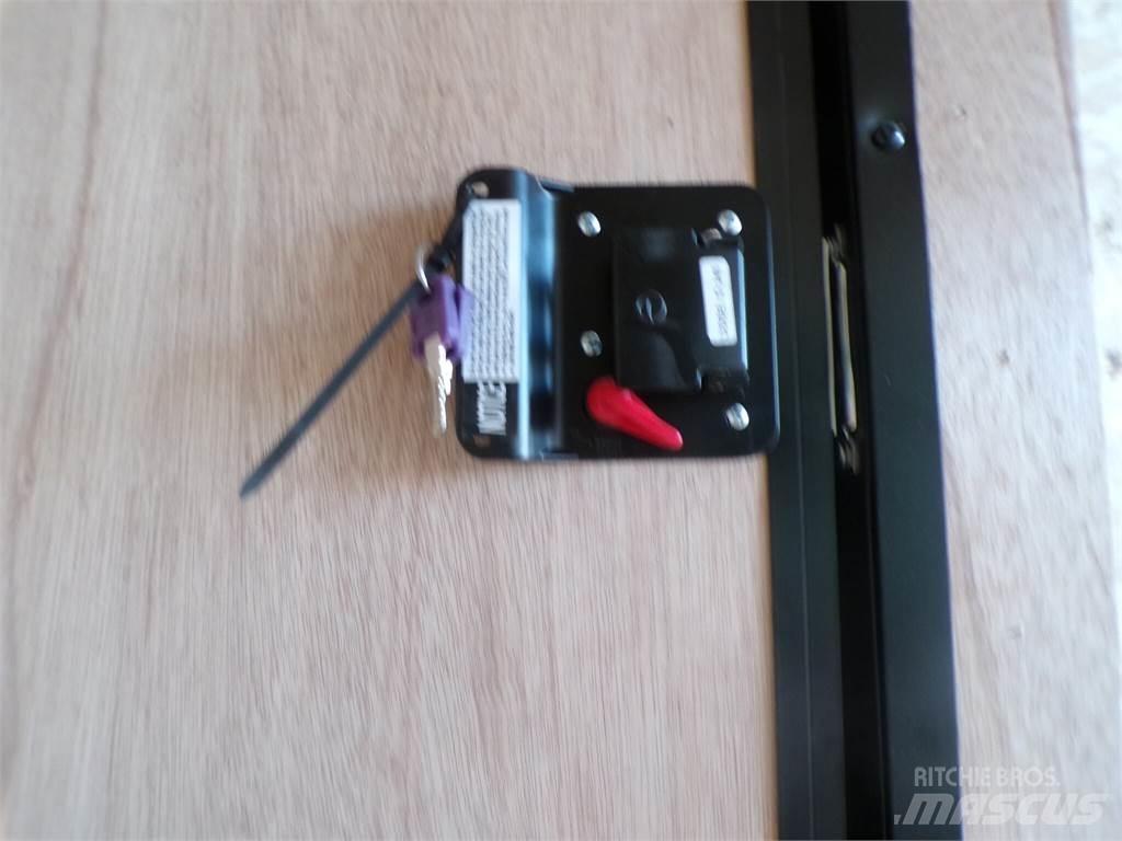  Stealth Remorci utilitare