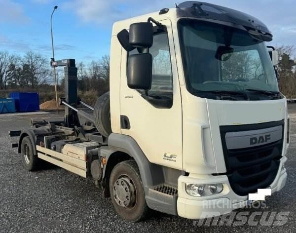 DAF LF 250 FA +(CZ) CTS Camion cu carlig de ridicare