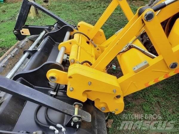 JCB 4CX +Piling Master Buldoexcavatoare