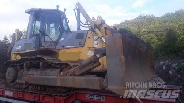 Komatsu D65 EX-12 Buldozere pe senile