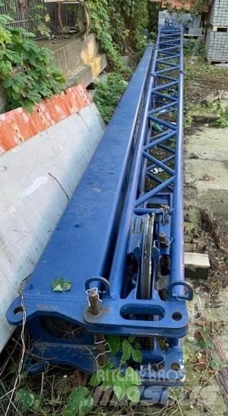 Liebherr 1030 Camioane cu macara