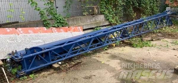 Liebherr 1030 Camioane cu macara