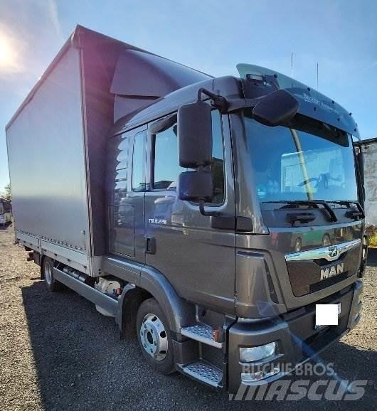 MAN TGL 8.220 Camioane platforma/prelata