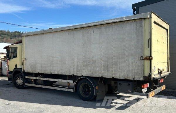 Scania P230 LB Camioane platforma/prelata