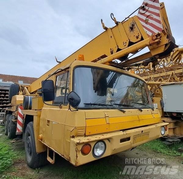 Tatra 815 +ČKD - AD 28 Camioane cu macara