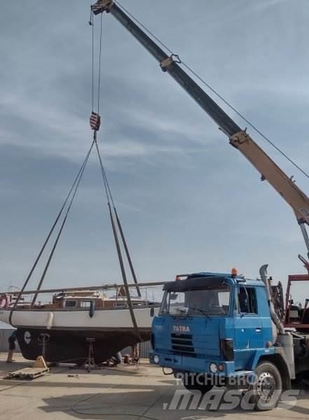 Tatra T815 +(ČKD) AD 20 Camioane cu macara