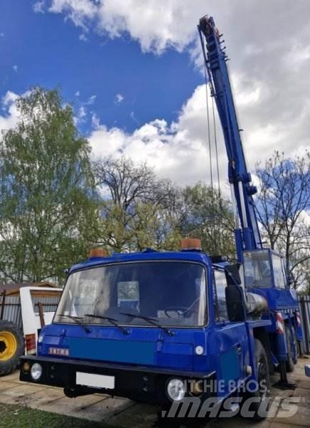 Tatra T815 +(ČKD) AD 28 Camioane cu macara