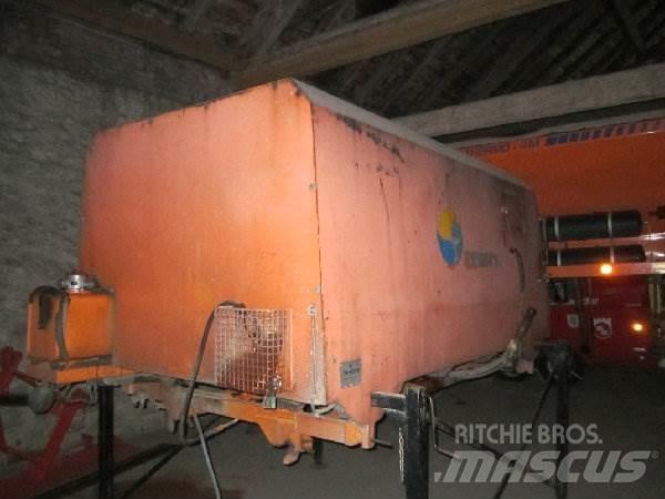 Trilety MKV Maturatori