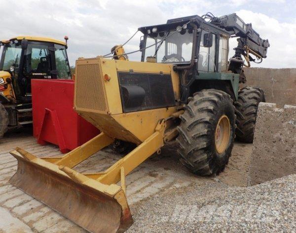 ZTS LKT 120 + přívěs Utilaje forestier de taiat