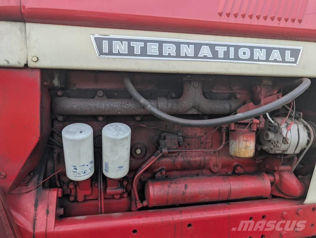 International 966 Tractoare